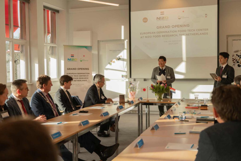 DAIZ Engineering and NIZO Food Research Collaborate to Establish European Germination Food-Tech Center, Advancing the Development of Hybrid Dairy Alternatives in the Netherlands
Mr. IDE, Tsuyoshi - Chairman & CEO of DAIZ, delivered a speech at the event.